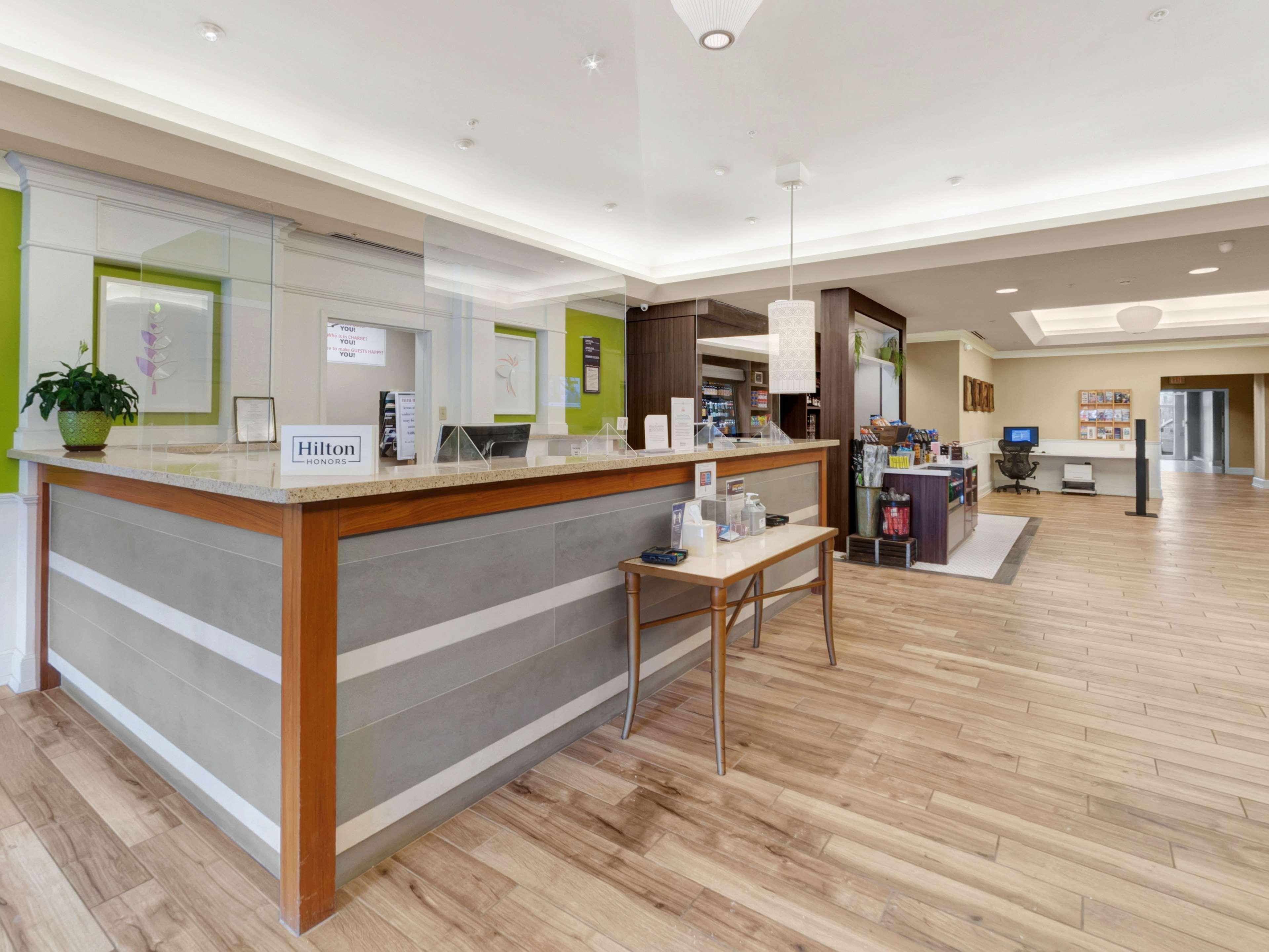 Hilton Garden Inn Ithaca Exterior photo