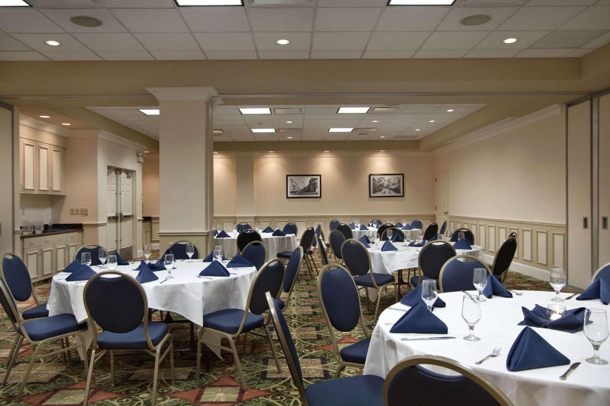 Hilton Garden Inn Ithaca Exterior photo